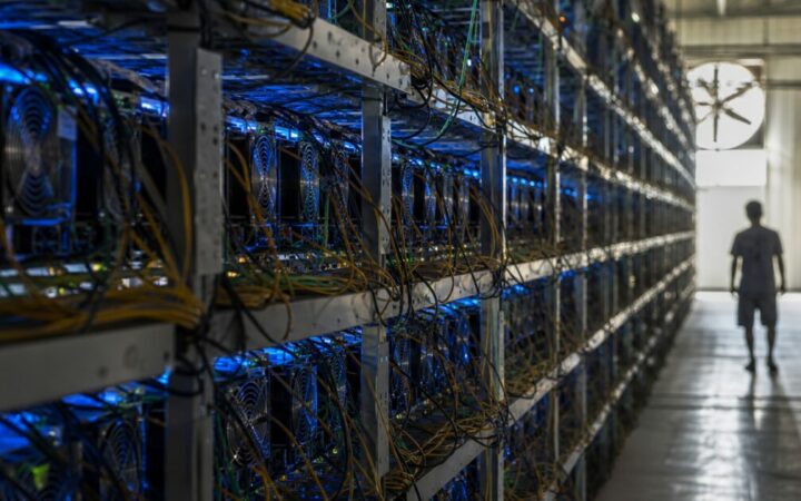 Bitcoin and Ether ETFs Bleed Nearly $3 Billion Over 10-Day Exodus