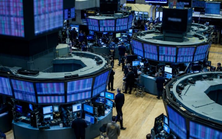 Bitcoin ETF Flows Show Steady Institutional Interest Despite Dips