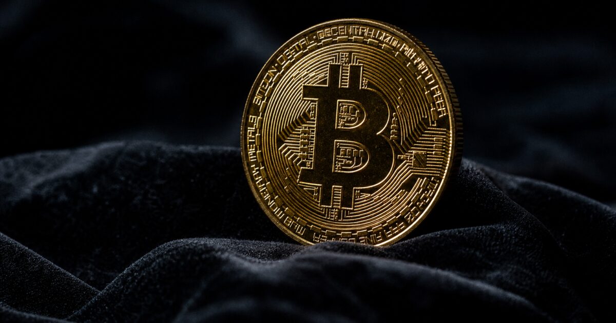 Bitcoin Slides Below $78K as Bulls Fight to Hold $76,000 Support