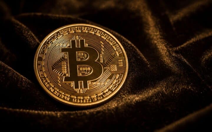 Bitcoin Stalls Near $82K as Leverage, Hot Inflation Crush Rally Hopes