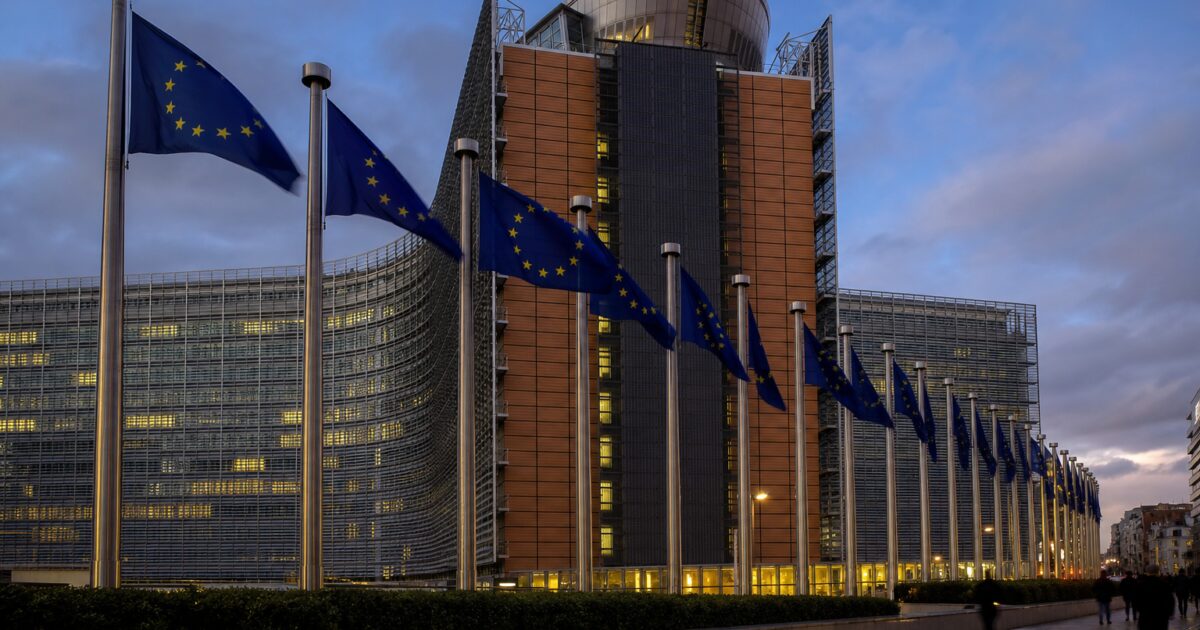 EU Pushes to Rewrite MiCA Stablecoin and DeFi Rules Before July Deadline