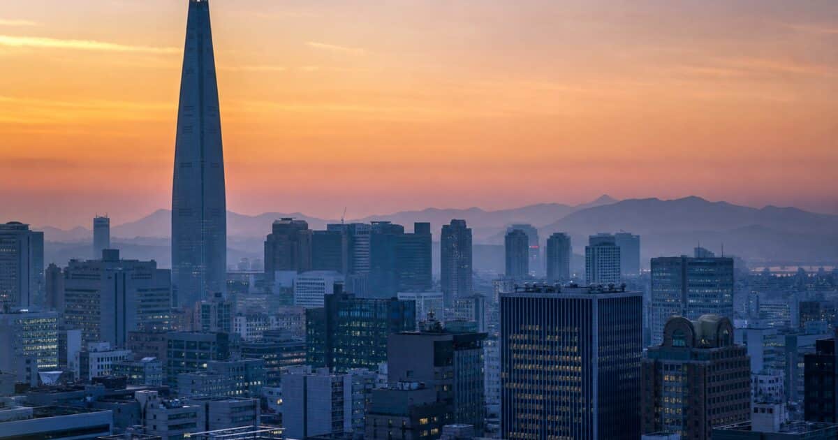 South Korea’s FSC Puts Hana Bank’s $668 Million Dunamu Stake Under the Microscope