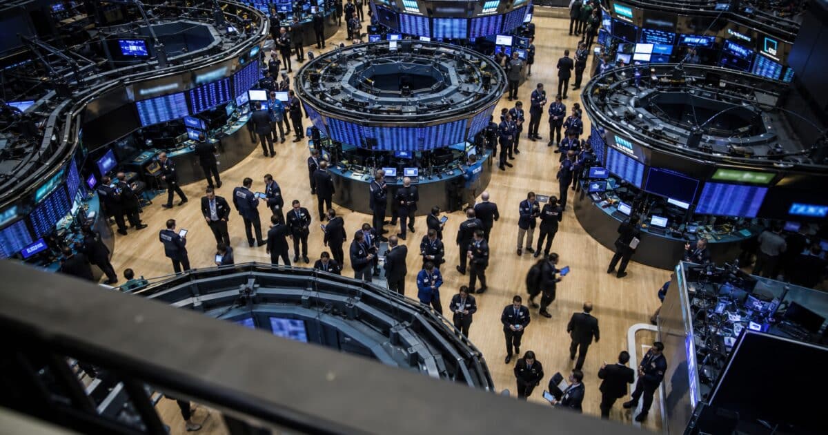 XRP Beats Bitcoin and Ethereum in ETF Flows for Second Straight Week
