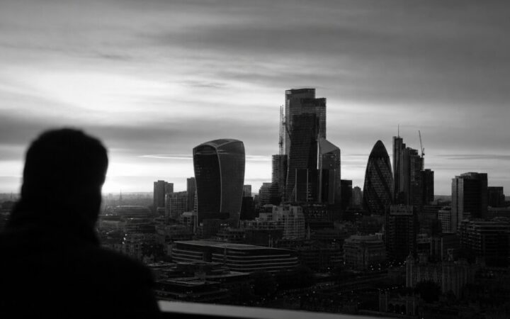 Andrew Tate Hits $890K in Losses on Hyperliquid as Romania Adds Trafficking Charges