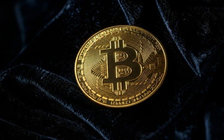 Bitcoin, Dogecoin, XRP, and Shiba Inu Stall as Weak Volume Fails to Break Key Resistance