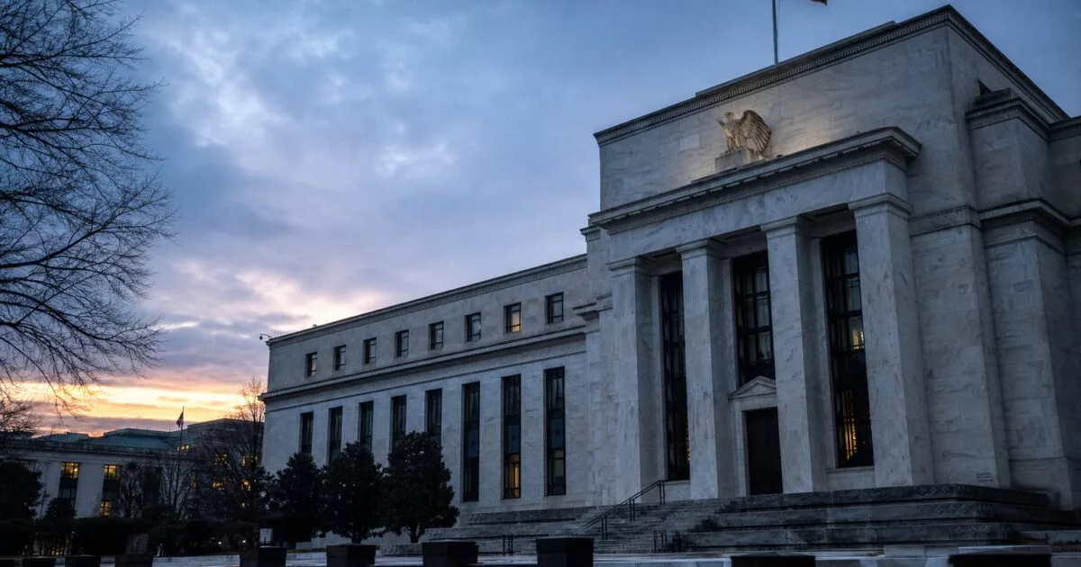 Bitcoin ETF Flows Split Hard on Warsh's First Fed Meeting Day