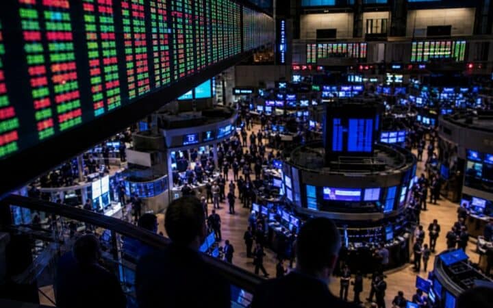 Bitwise Stakes $114 Million in HYPE Tokens After Hyperliquid ETF Launch