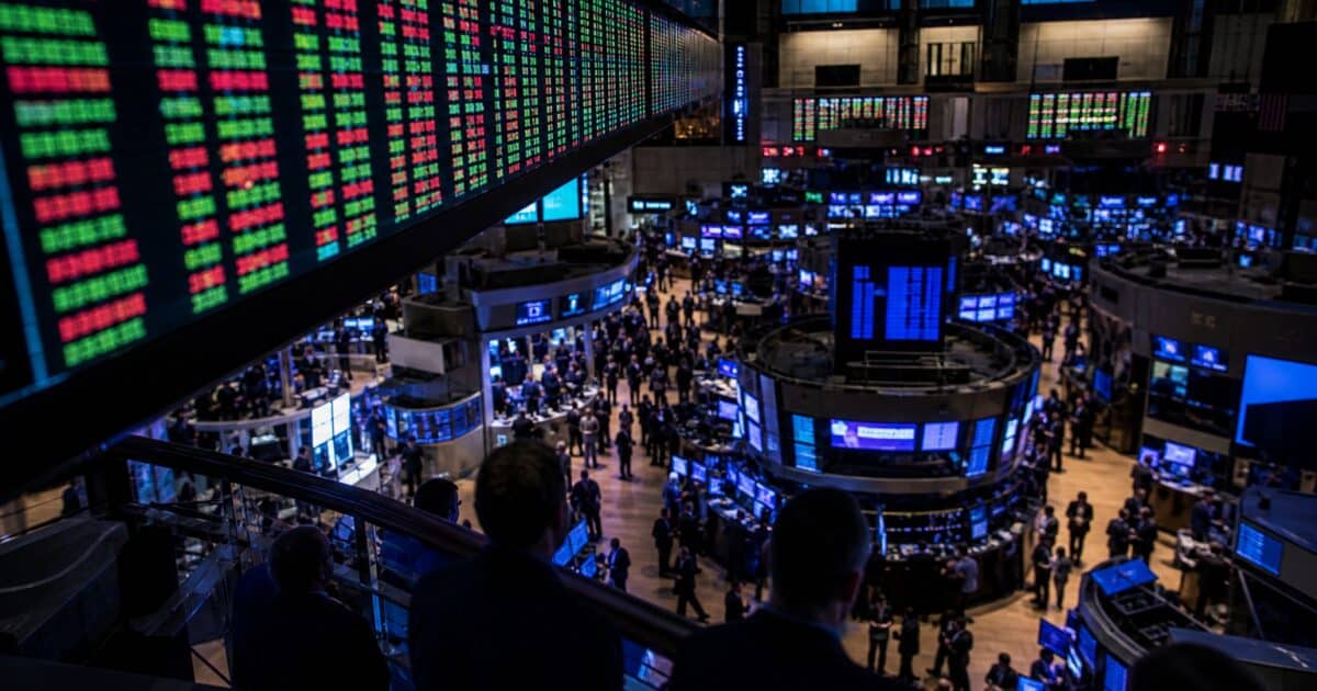 Bitwise Stakes $114 Million in HYPE Tokens After Hyperliquid ETF Launch