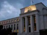 Macro Headwinds Pressure Crypto Amid Fed Uncertainty and Risk-Off Flows