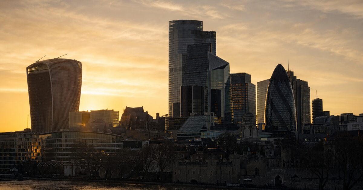 Standard Chartered’s Research Signals UNI Token Could Hit $100 by 2030