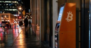 ZEC Leads Weekend Crypto Moves as BTC Holds Ground