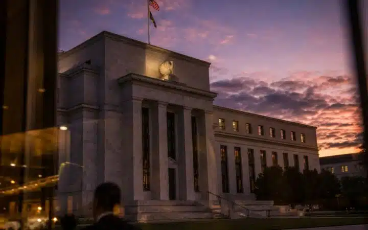 10-Year Treasury Hits 2.07% as Traders Brace for Fed Minutes