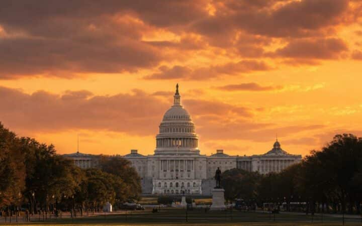5 Senate Democrats Demand Hearings on Trump's UAE Crypto Ties