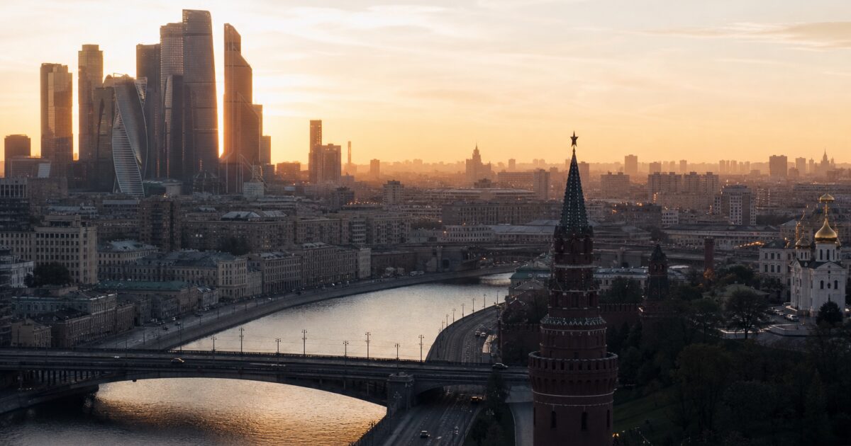 Bank of Russia’s 300,000-Ruble Crypto Cap Leaves Non-Qualified Investors Exposed Abroad