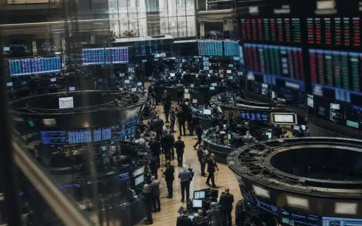 Bitcoin ETF Flows Reveal Cautious Institutional Stance