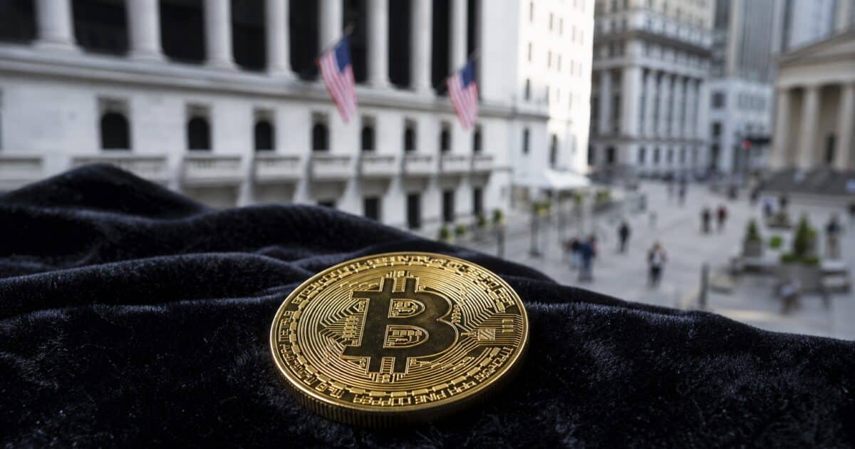Bitcoin Eyes $500K Pattern as Whale Accumulation Hits February Highs
