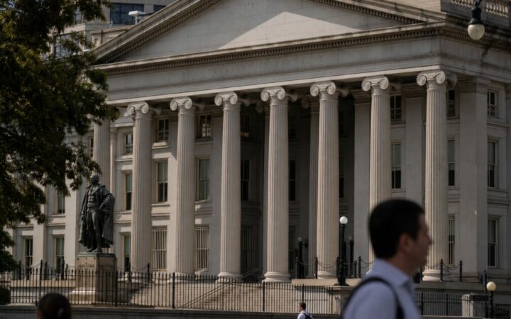 Bitcoin Eyes $62K Floor as $1.4 Billion Options Expiry Collides With Treasury Yield Surge