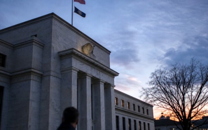 Dollar Climbs After Dallas Fed's Logan Backs Modestly Higher Rates