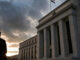 Dollar Slides as Oil Slump Cools Fed, BOE, and BOJ Rate Hike Bets