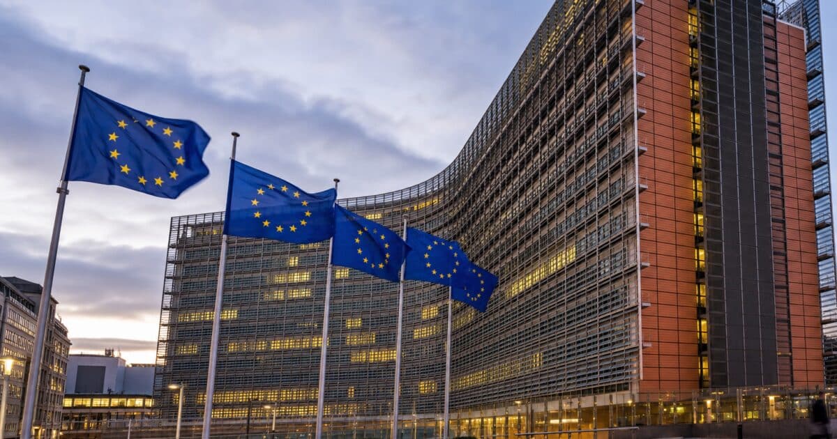EU Parliament Pushes DeFi and Staking Into MiCA’s Regulatory Crosshairs