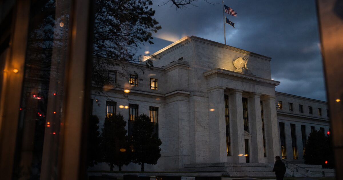 Fed Holds Rates at 3.50%–3.75% for Fifth Straight Meeting as Bitcoin Ticks Up