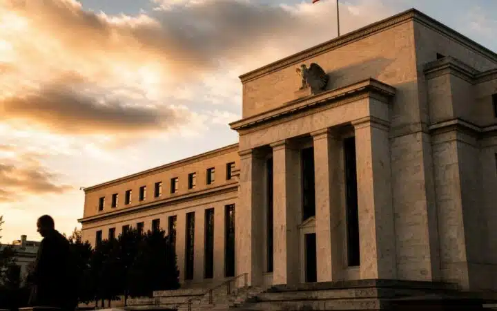 Fed Rate Call and FTX's 900 Million Dollar Payout Put Crypto on Edge