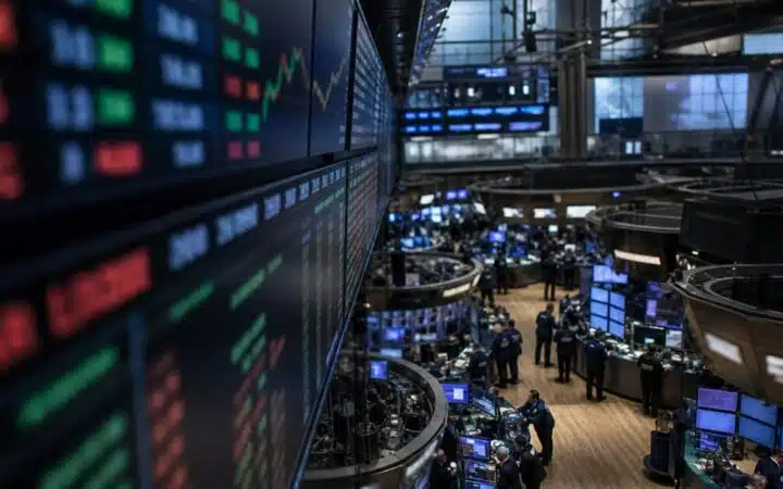 HYPE Token Holds Strong as Bitcoin and Ethereum ETF Outflows Mount