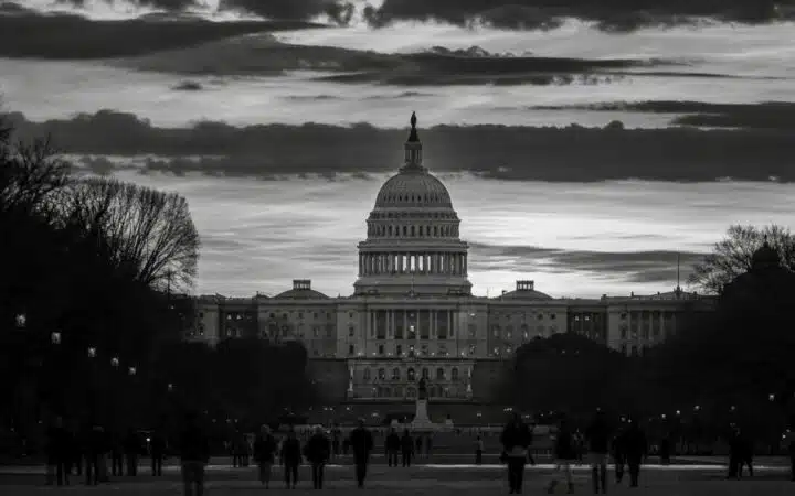 Lummis Pushes CLARITY Act as Congress Eyes 50-State Digital Asset Rules