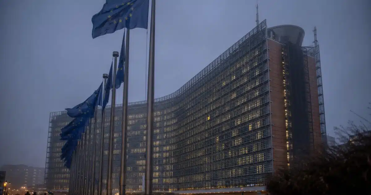 MiCA and FCA Rules Push European Crypto Firms Toward Mergers Over Licenses