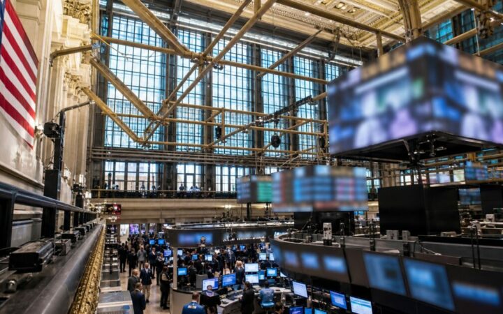Morgan Stanley Bets on Staking Edge to Win Ethereum and Solana ETF Race