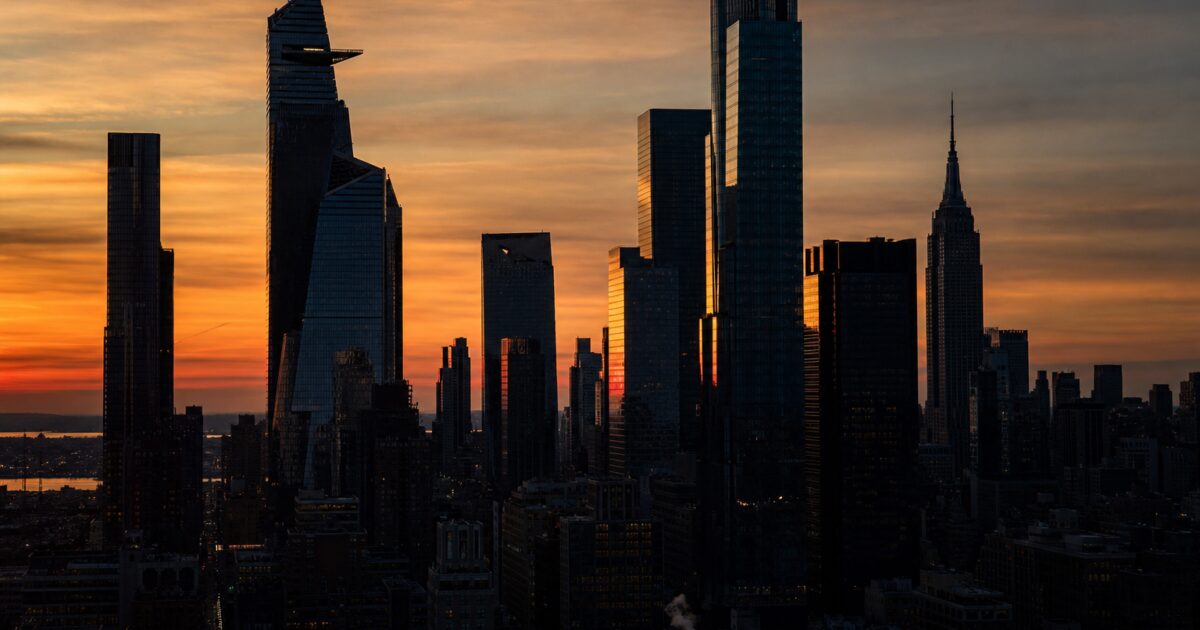 Situational Awareness Hedge Fund Nears Collapse After AI Stocks Crater 30%