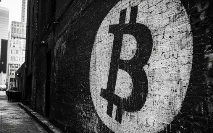 XRP Drops Toward $1 as Bitcoin Pair Tests 1,700 Sats Floor