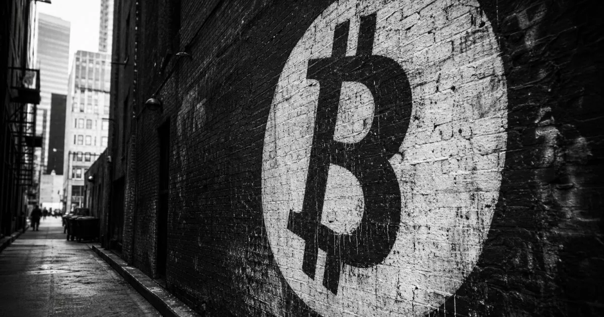 XRP Drops Toward $1 as Bitcoin Pair Tests 1,700 Sats Floor