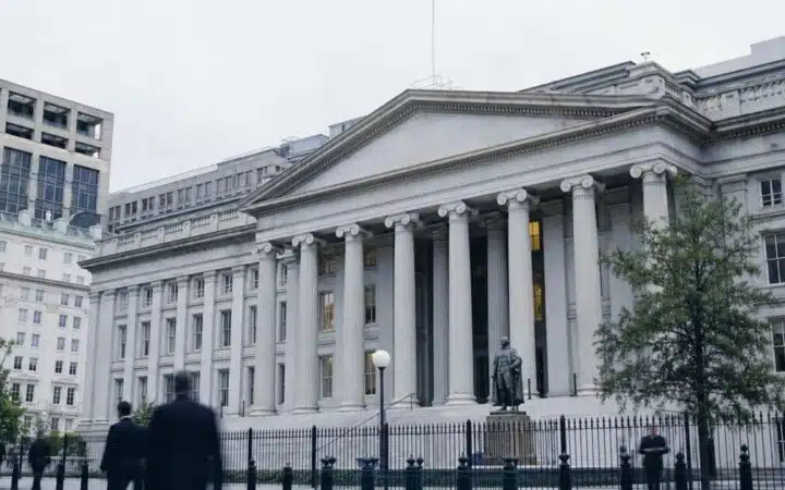 Bitcoin Clears $75,000 After U.S. Treasury Buyback Move Sparks Short Squeeze