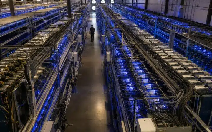 Bitcoin Miners Ditch Pure Mining as HPC Contracts Reshape $6.6B Revenue Streams