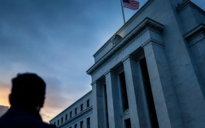 Fed Reserve Study: Crypto Owners Expect 22% Returns While Non-Owners See Just 7%