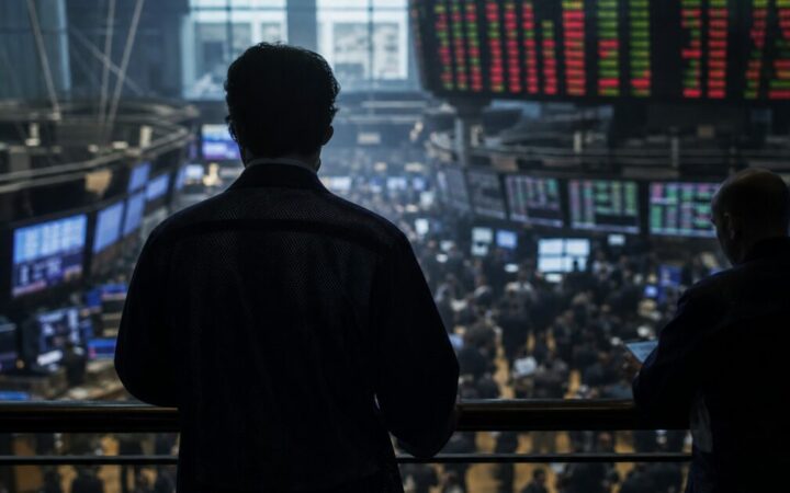 Hyperliquid ETF Inflows Stall as Regulated Rivals Eye the $2–3 Billion DeFi Trading Pool