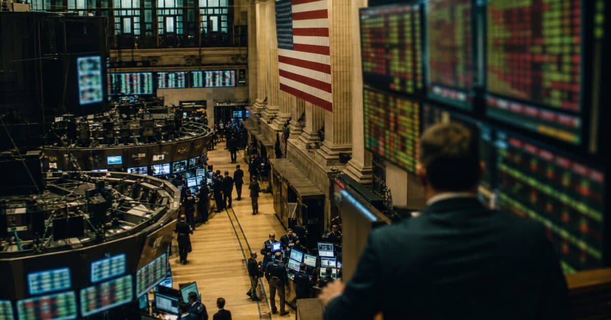 Standard Chartered Sees Bitcoin Hitting $126K on ETF Inflow Rebound