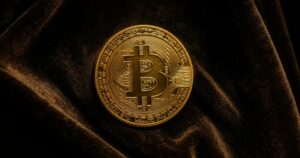 Trois Hommes du Missouri Arrêtés pour Tentative de Vol de 4 100 Bitcoin à 245 Millions de Dollars
