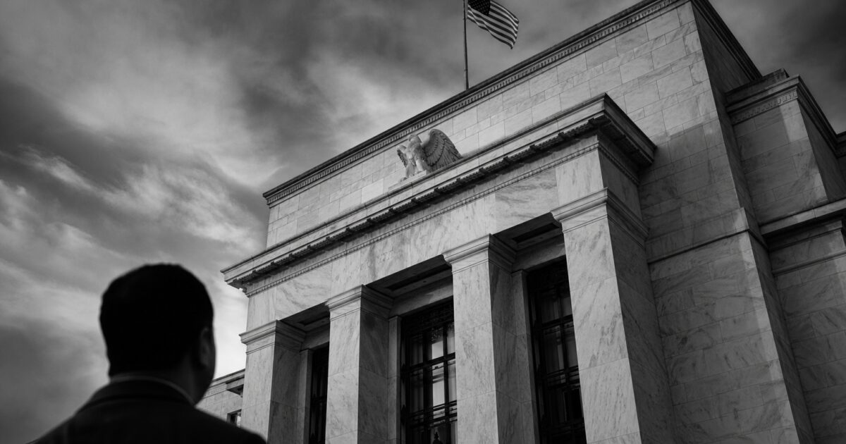 XRP Drops to $1.38 as Fed Chair Warsh's 54% Inflation Stat Spooks Crypto Markets