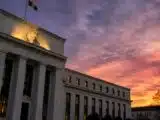 Bitcoin Holds Firm as Oil Climbs and Fed Rate Hike Bets Mount