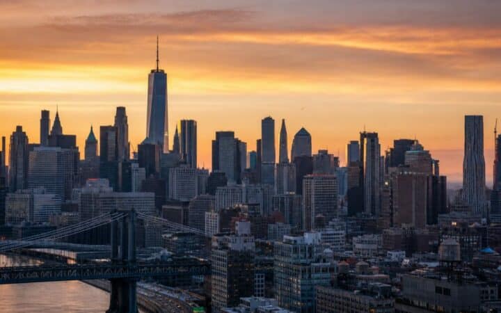 Fintech Bets on ARR as Starling and Carta Push Revenue Transparency