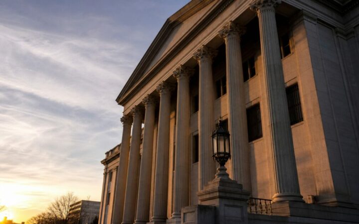 Grayscale Pushes Back on SEC Over 81-Day ETF Trading Freeze and Rule 6c-11 Changes