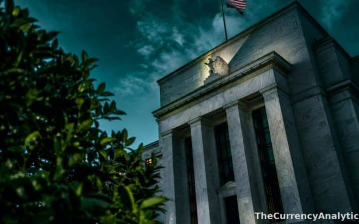 Treasury Yields Slip as Brent Crude Falls Below $92, Fed Bets Hold Firm