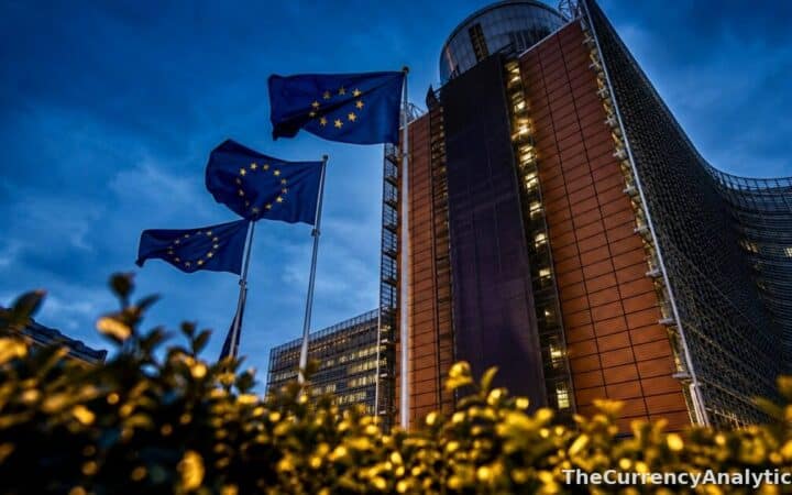 USDC Joins 45 Tokens in EU's MiCA Significant Classification, Faces Dual Oversight